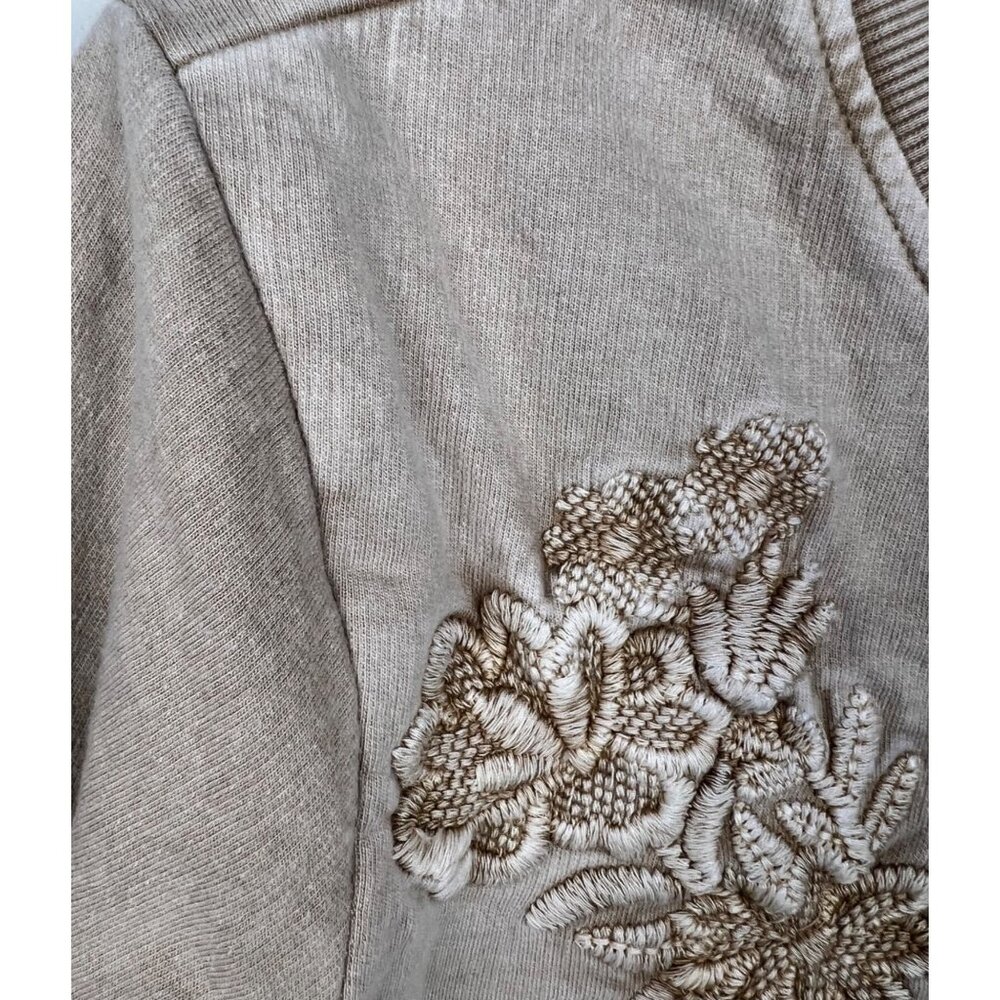 Solitaire Distressed Top - Picture 2 of 11
